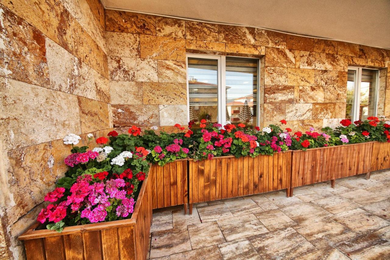Hotel SAFRAN GERMİA PALaS Bostanbuku Exterior foto